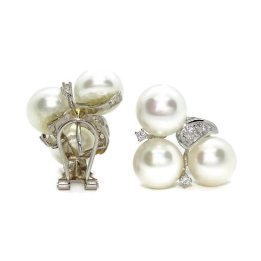 Grandes y clásicos pendientes para mujer de oro blanco de 18k con circonitas y 6 perlas cultivadas - Imagen 6