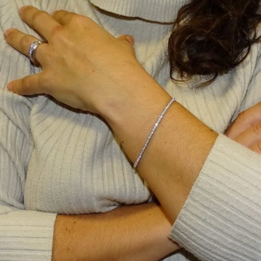 Pulsera tipo riviere con diamantes talla brillante y oro blanco de 18k. Eslabones de 2.00 mm de anchos por 2.00 mm de gruesos De 17.50cm de larga - Imagen 2