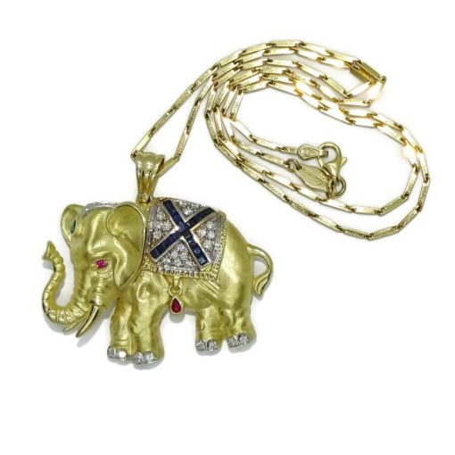 Impresionante elefante de oro amarillo de 18k con cadena de oro macizo de 50.00cm. Total: 37.20 gr de oro de 18k. - Imagen 3