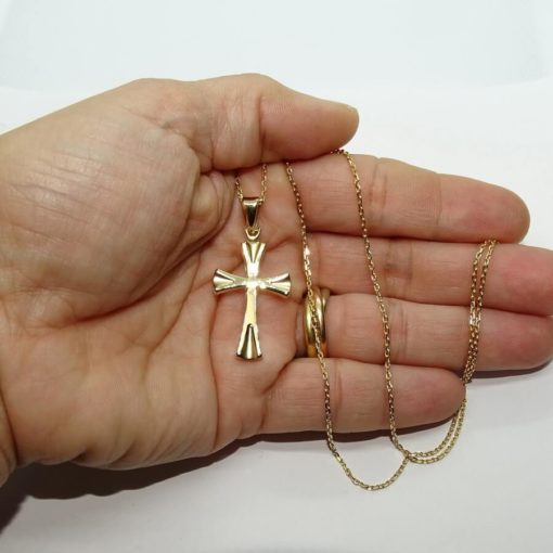 Cruz de oro amarillo mate y brillo de 18k para comunión o mujer. - Imagen 3