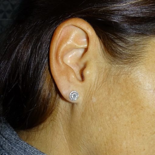 Espectaculares Pendientes para mujer de oro blanco de 18k con 56 diamantes talla brillante que suman 0.34cts. - Imagen 2
