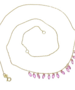 Fino y elegante collar de oro amarillo de 18k con 13 topacios rosas talla briolette de 42.00 cm de largo