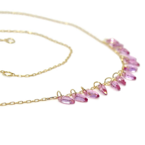 Fino y elegante collar de oro amarillo de 18k con 13 topacios rosas talla briolette de 42.00 cm de largo - Imagen 4