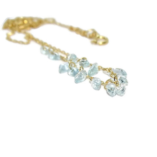 Precioso y elegante collar de oro amarillo de 18k con 13 topacios azules talla briolette - Imagen 4