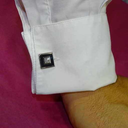 Gemelos de oro blanco de 18k macizo con 2 onix de 4.73cts y 8 diamantes talla princesa de 0.74cts - Imagen 2