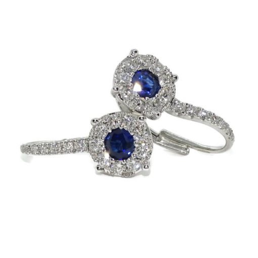 Preciosos pendientes para mujer con 32 diamantes auténticos y 2 zafiros azul mar montados en oro blanco de 18k. - Imagen 4