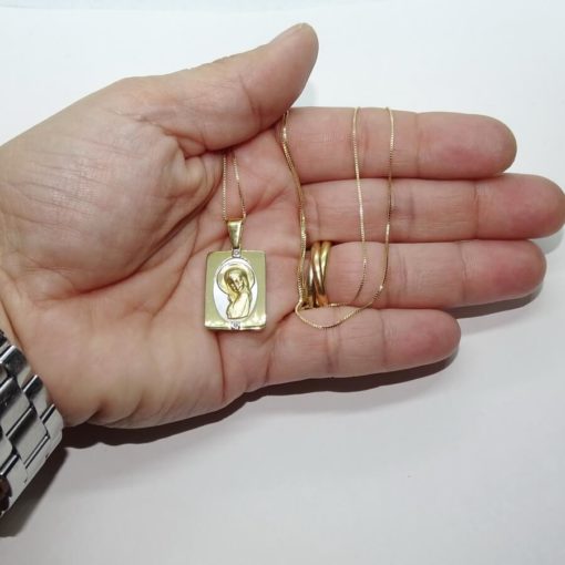 Medalla de oro de 18k y nácar con la Virgen jovencita y diamantes. Cadena veneciana de 45.00 cm todo oro 18k. - Imagen 3