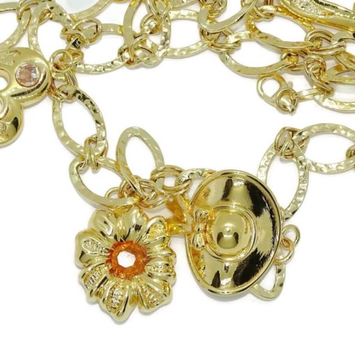 Precioso y alegre collar para mujer de oro amarillo de 18k con 5 motivos, corazones, flores y sombrero. 42.00cm de largo. 21.25gr de oro de 18k. - Imagen 7