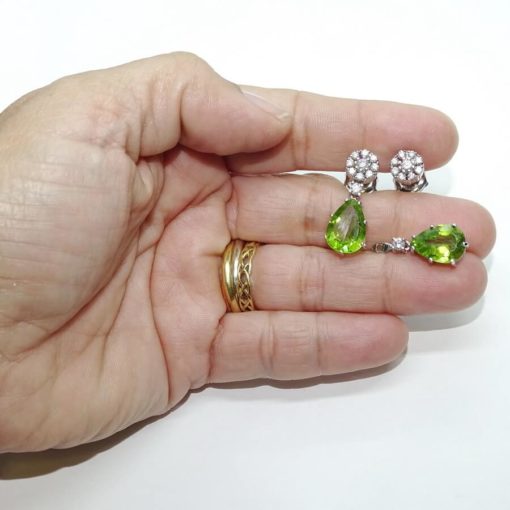 Pendientes de oro blanco de 18k para mujer con diamantes auténticos y 2 peridotos - Imagen 5