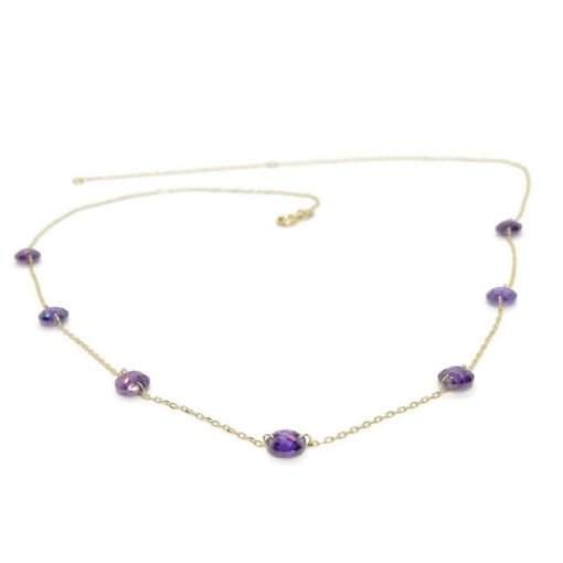 Collar de oro amarillo de 18k con 7 circonitas de color morado de 5mm y cadena forzada de 45cm - Imagen 5