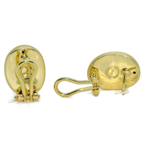 Pendientes oro amarillo mate y brillo de 18k print animal para mujer con cierre omega. Peso; 4.60 gr de oro de 18k. - Imagen 7