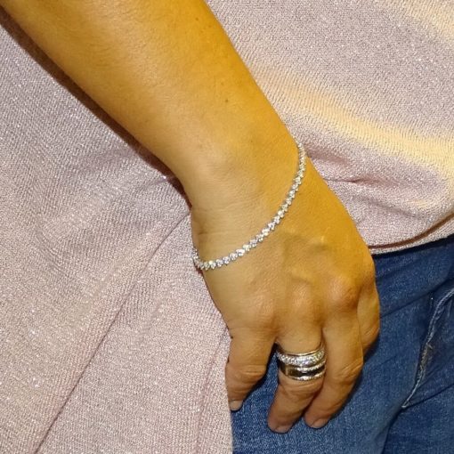 Preciosa pulsera de oro blanco de 18k con 158 circonitas blancas. - Imagen 2