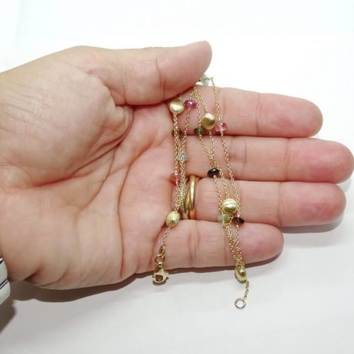 Pulsera de oro amarillo de 18k con 10 piedras de color de 5.00 mm y 5 pepitas de oro mate de 6.00 mm. - Imagen 3