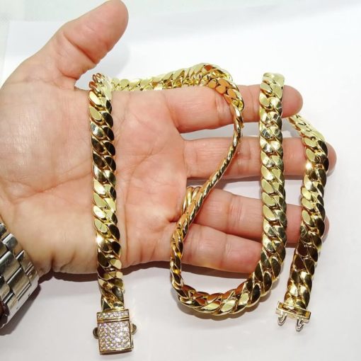 Espectacular y gran cadena para hombre de oro amarillo de 18k de 60cm de larga y 10.00 mm de ancha, modelo cubana. 48.60 gr de oro de 18k - Imagen 3