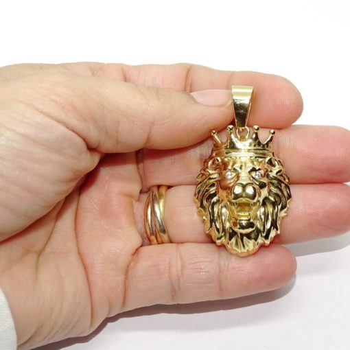 Colgante y cadena de oro amarillo de 18k para hombre con furiosa cabeza de león con corona y circonitas. 18.30gr de oro de 18k - Imagen 8