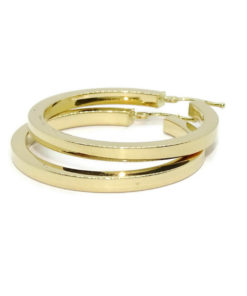 Pendientes aros de oro amarillo de 18k brillo de tubo cuadrado de 3.00 mm de ancho por 3.60 cm de diámetro exterior.