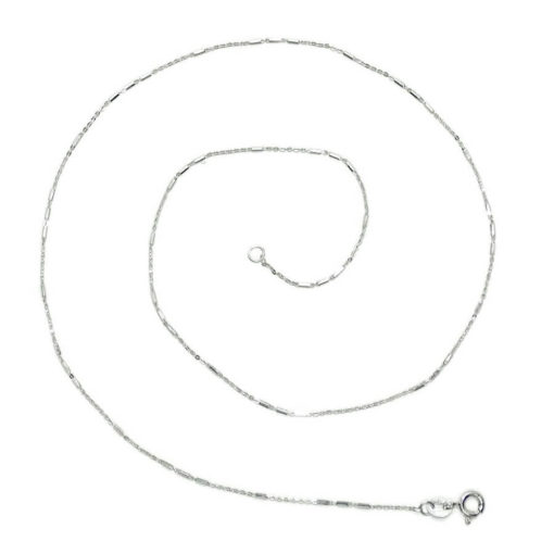 Cadena para mujer italiana maciza fuerte de oro blanco de 18k y 45cm de larga. Peso cadena: 1.70 gr de oro de 18k.