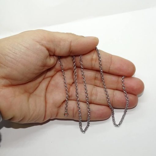 Cadena para Mujer de Oro blanco de 18k modelo rolo plana de 3mm de ancha y 50cm de Largo con Cierre reasa. 4.10gr de oro de 18k - Imagen 3