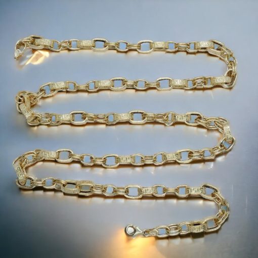 Collar de moda para hombre y mujer de Oro Amarillo de 18k de eslabón barbado liso y con greca. 15.45gr