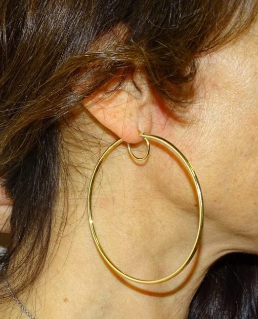 Enormes aros de oro amarillo de 18k con tubo de 2mm de grosor y 6.50cm de diámetro exterior. Peso; 4.00gr de oro de 1ª Ley - Imagen 3