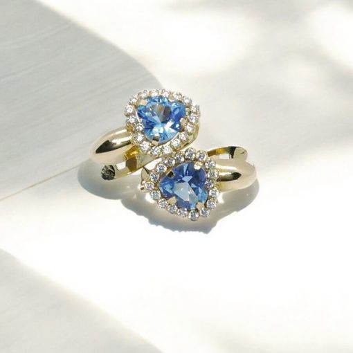 Originales pendientes de corazón en oro amarillo de 18k con circonitas. Cierre pala. - Imagen 8