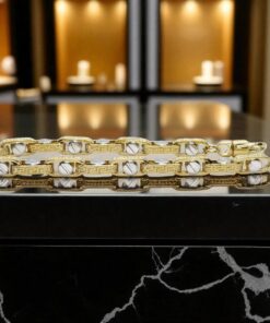 Pulsera para hombre de oro amarillo y oro blanco de 18k con greca y detalle de tornillo - Imagen 5