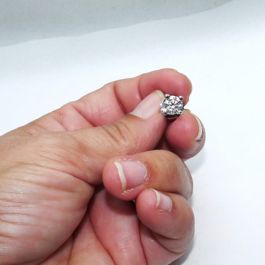 Pendiente Solitario Diamante Sintético 1.00 ct E VS1 IGI, Oro Blanco 18k, Montura 4 Garras 7 mm - Imagen 2