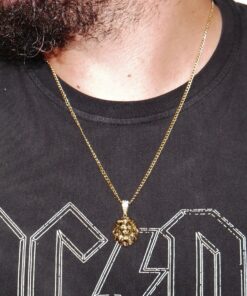 Alternative view of Colgante León tamaño discreto Oro Amarillo 18k con Circonitas y Cadena Barbada 60 cm , Alta Joyería Masculina