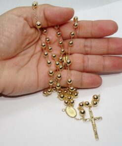 Rosario de oro amarillo 18 quilates con 60 cm de largo, cruz y medalla de la Virgen. 16 g de oro , 4 bolas de 6 mm y 50 de 5 mm. Certificado Never say Never. Tradición, calidad y fe en una joya eterna. - Imagen 3