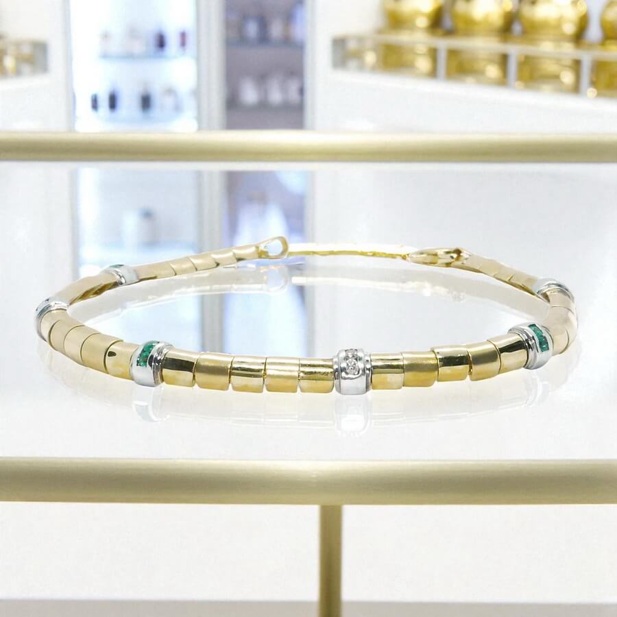 Pulsera de Oro Amarillo y Blanco 18k con Diamantes y Esmeraldas – 18.50 cm – 12.30 g – 5 mm – Cierre Mosquetón 💎 - Imagen 10
