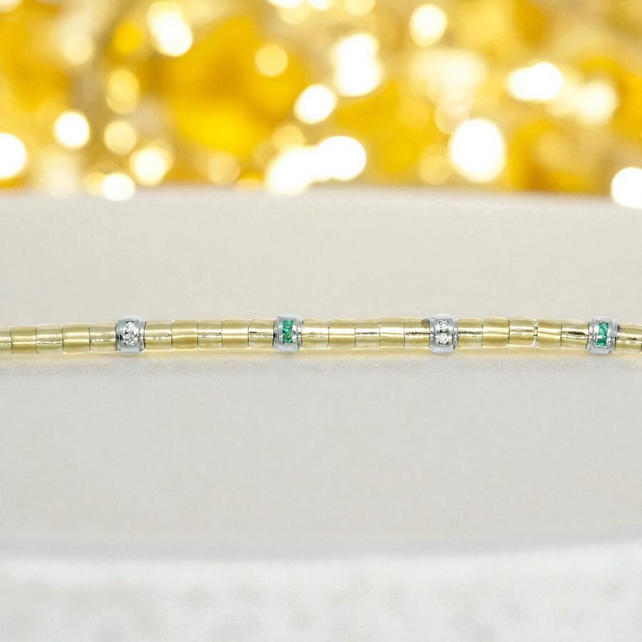 Pulsera de Oro Amarillo y Blanco 18k con Diamantes y Esmeraldas – 18.50 cm – 12.30 g – 5 mm – Cierre Mosquetón 💎 - Imagen 6