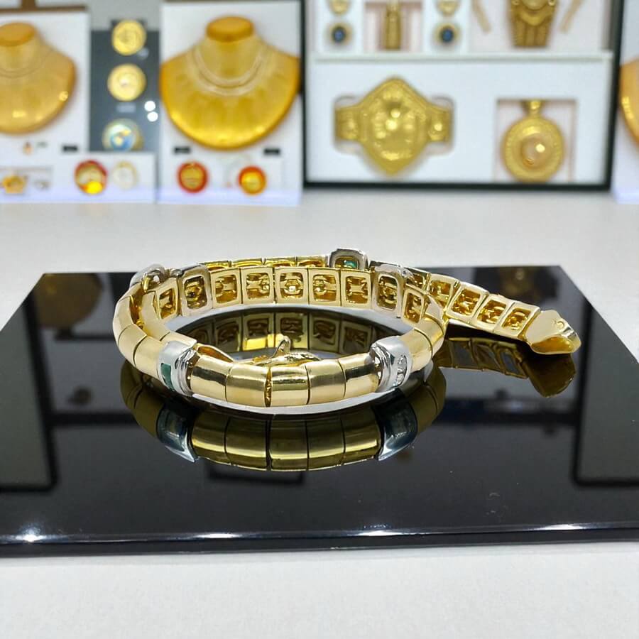 Pulsera de Oro Amarillo y Blanco 18k con Diamantes y Esmeraldas – 18.50 cm – 12.30 g – 5 mm – Cierre Mosquetón 💎 - Imagen 9