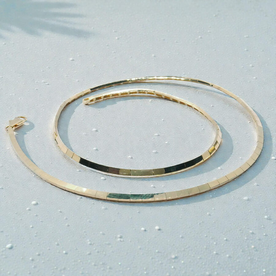 Collar Omega Semirrígido en Oro de 18k — 10,50 g ✨ Un diseño que combina fuerza y suavidad - Imagen 7
