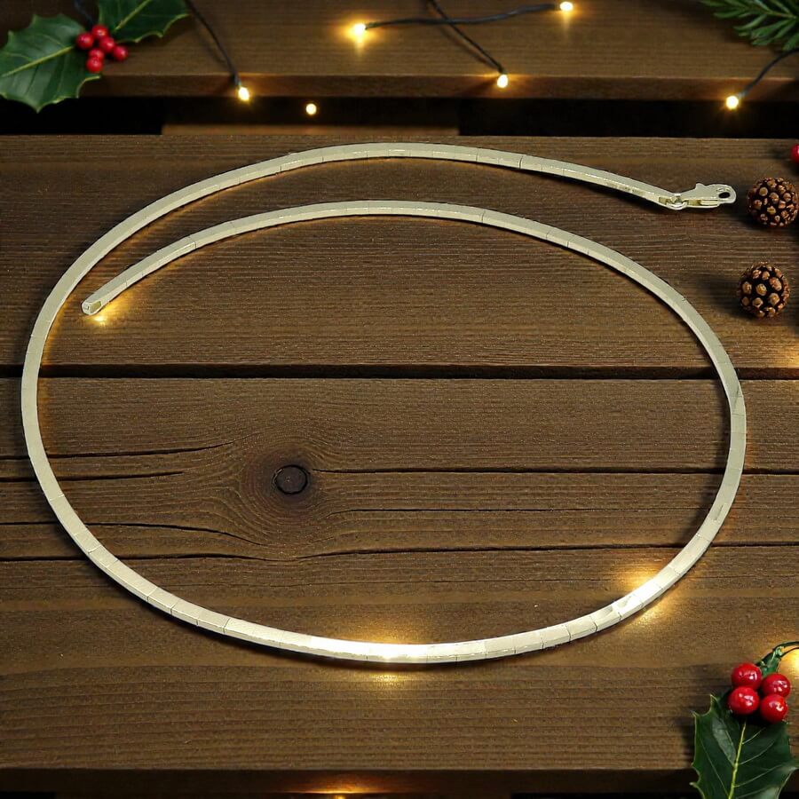 Collar Omega Semirrígido en Oro de 18k — 10,50 g ✨ Un diseño que combina fuerza y suavidad - Imagen 5