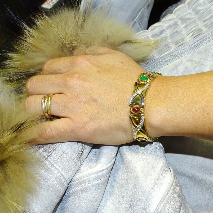 Pulsera de Oro Amarillo 18k con Esmeraldas, Rubíes y Zafiros – 43,05 g - Imagen 2