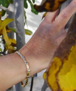 Pulsera bicolor de oro de 18k para mujer, calabrote en oro blanco y cierre mosquetón - Imagen 5