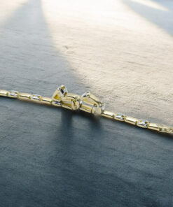 Pulsera bicolor de oro de 18k para mujer, calabrote en oro blanco y cierre mosquetón - Imagen 8