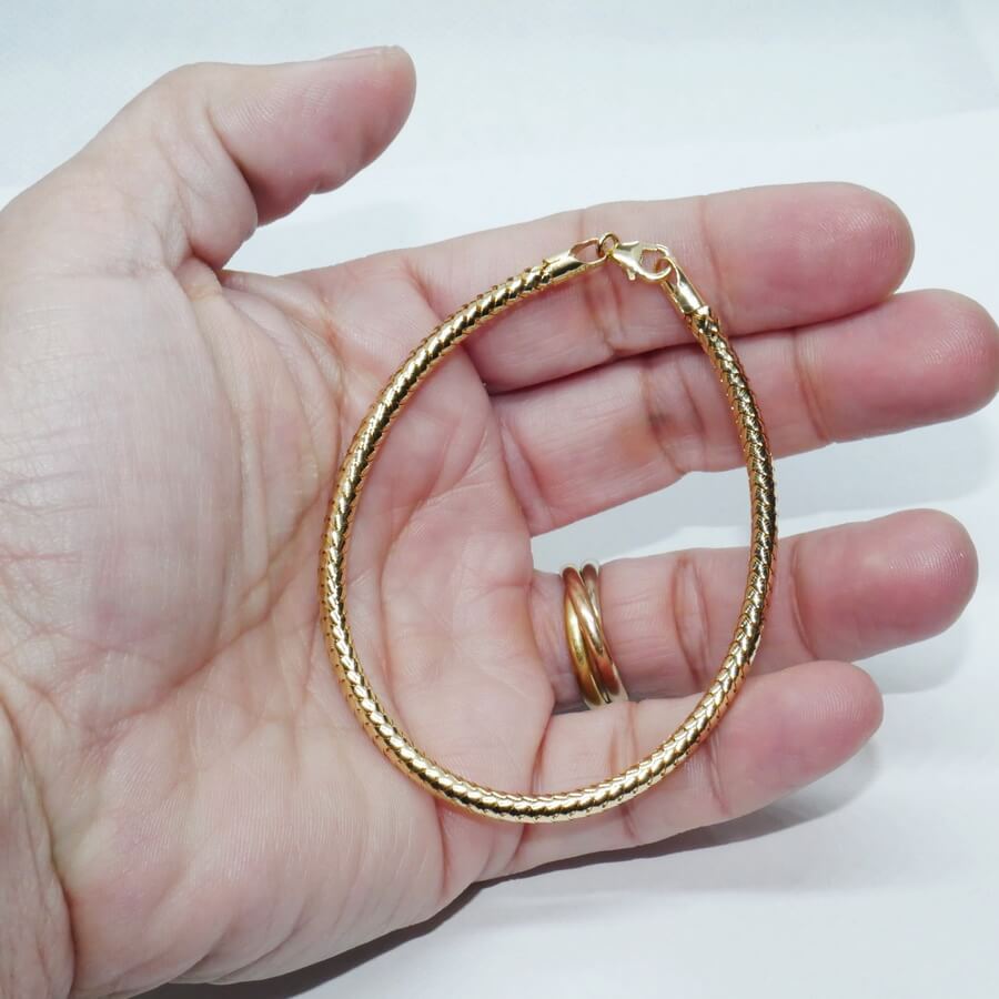 Pulsera semirrígida elástica de oro de 18k – 2,80 g | Medida interior 62 mm | Cierre mosquetón - Imagen 3