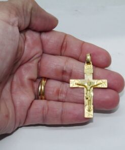 Alternative view of Colgante Cruz Oro 18k con Cristo Tallado 4,70 g | Joya Clásica Acabado Mate y Brillo
