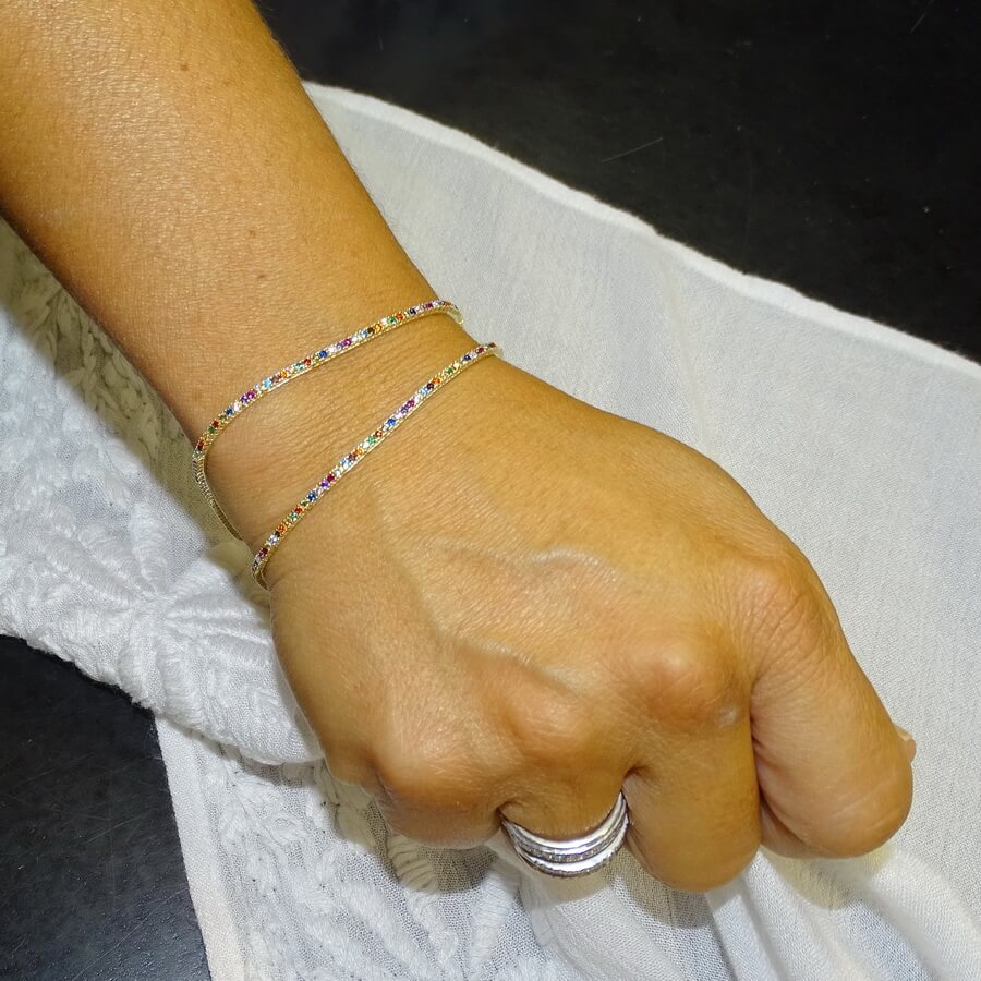 Pulsera de oro amarillo 18k con circonitas multicolor cierre seguridad mujer elegante - Imagen 2