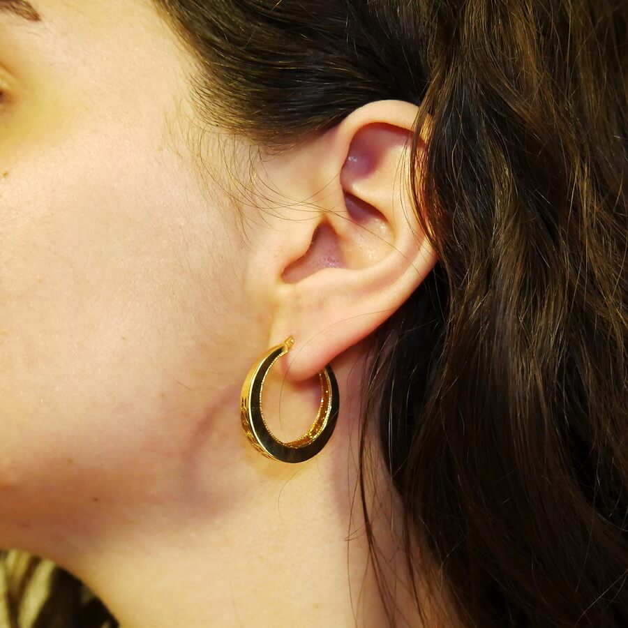 Pendientes Aro Oro 18K Mujer | Aros Calados 25 mm x 4 mm | Cierre Click | Oro Amarillo 750 | 3,90 g | Elegantes y Modernos - Imagen 2