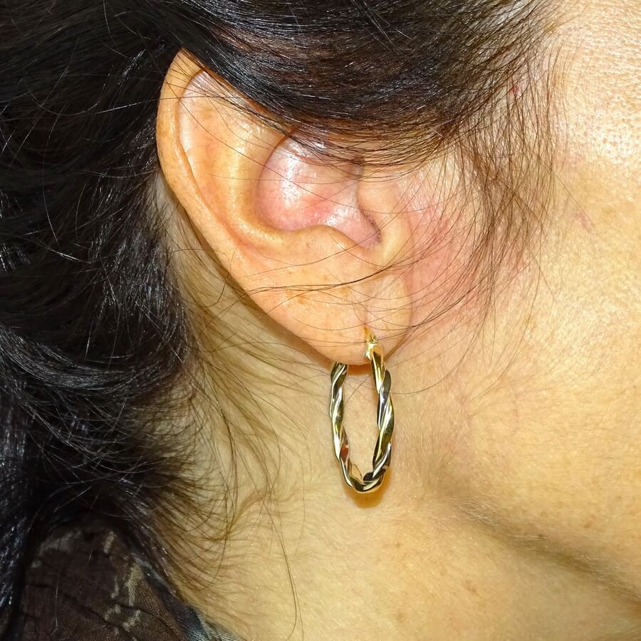 Pendientes Aro Bicolor Mujer Oro Amarillo y Blanco 18K | 25 mm | Tubo Cuadrado 2,5 mm | 2,00 g | Aros Elegantes y Modernos con Cierre Seguro - Imagen 2