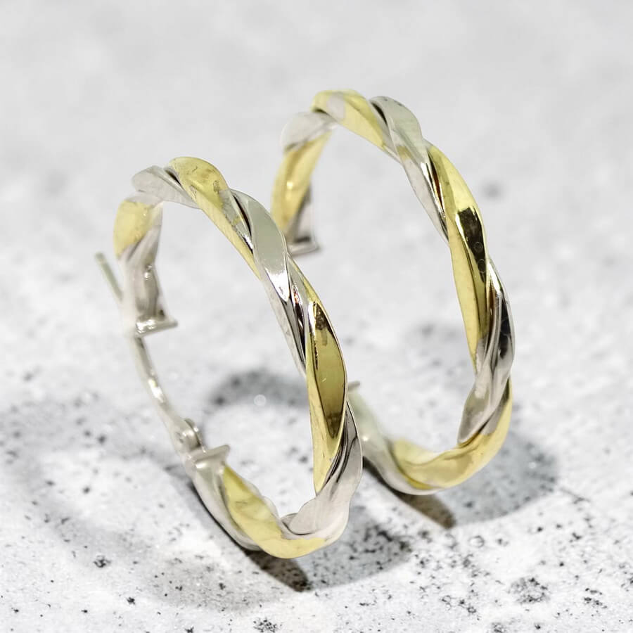 Pendientes Aro Bicolor Mujer Oro Amarillo y Blanco 18K | 25 mm | Tubo Cuadrado 2,5 mm | 2,00 g | Aros Elegantes y Modernos con Cierre Seguro - Imagen 5